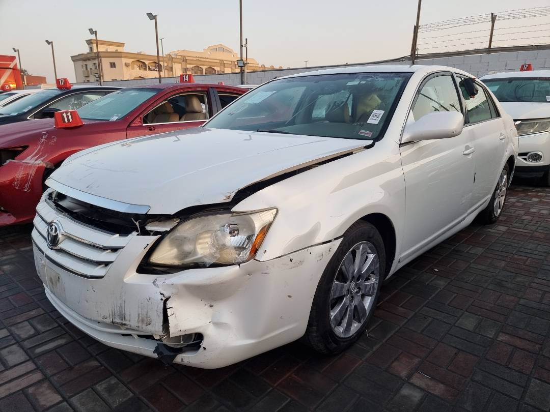 2005 TOYOTA AVALON — 191310 Miles — Lot 72432934 — Main - Marhaba Auctions Used Cars - Image 5