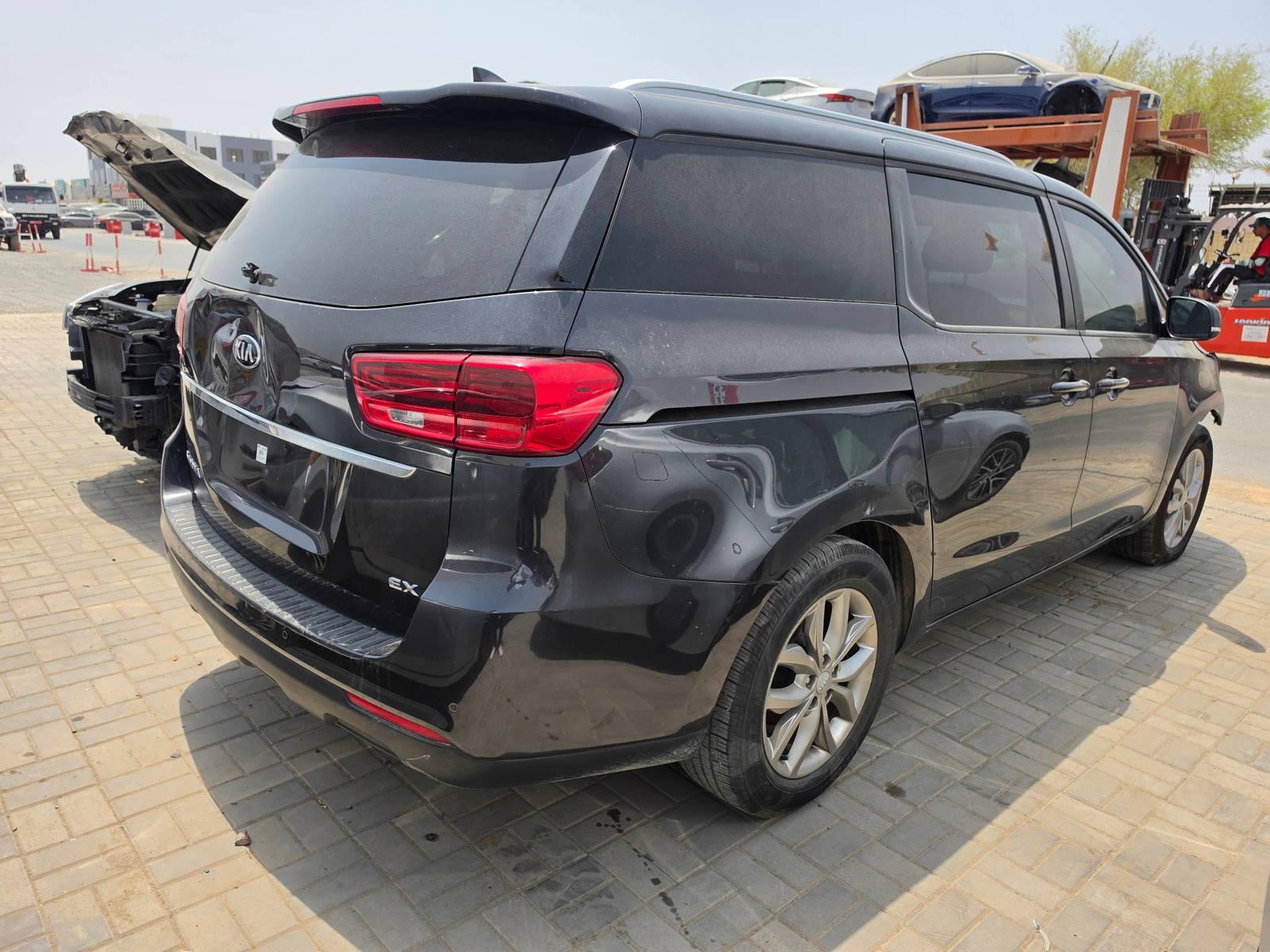 2019 KIA SEDONA — 138897 Miles — Lot 6514264 - Marhaba Auctions Used Cars - Image 5
