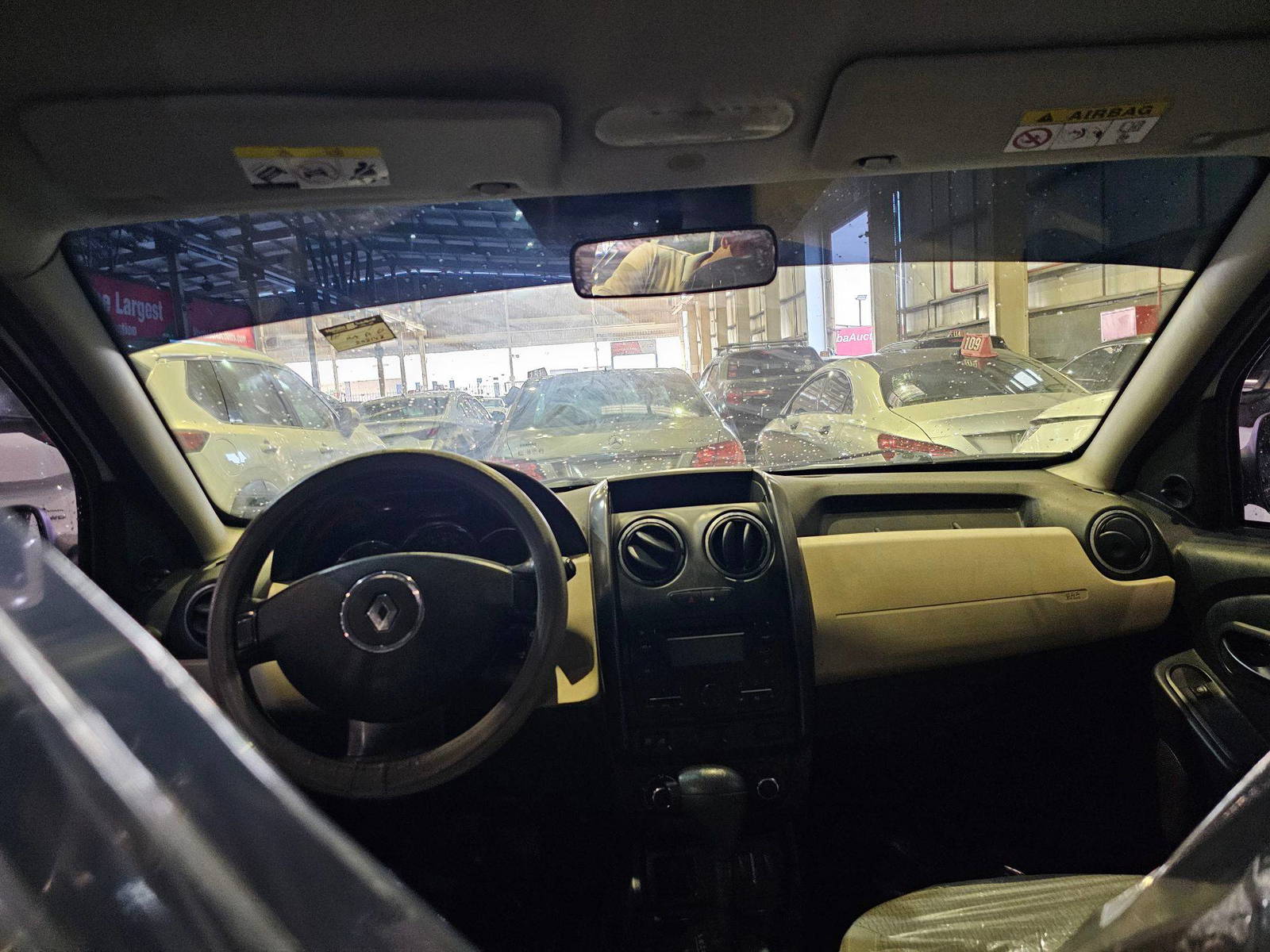 RENAULT DUSTER 2017 - Marhaba Auction Used Cars - Image 8
