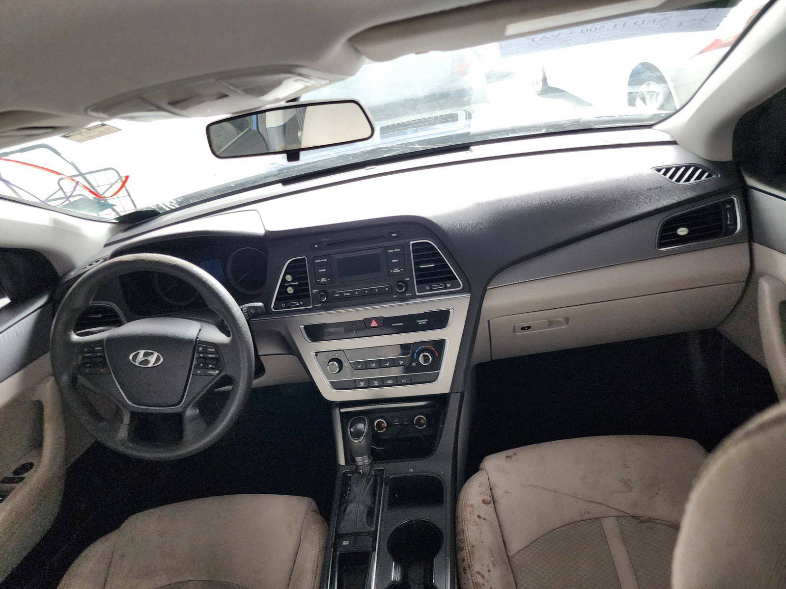 2015 HYUNDAI SONATA — 133231 Miles — Lot 335357 — Al Quoz - Marhaba Auctions Used Cars - Image 8