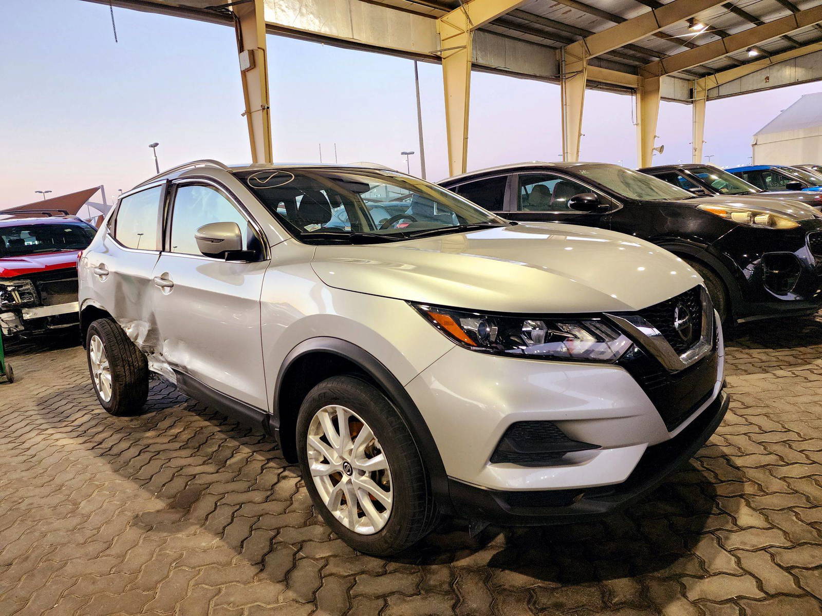 2020 NISSAN ROGUE SPORTS — 85398 Miles — Lot LW547416 — Souq - Marhaba Auctions Used Cars - Image 4