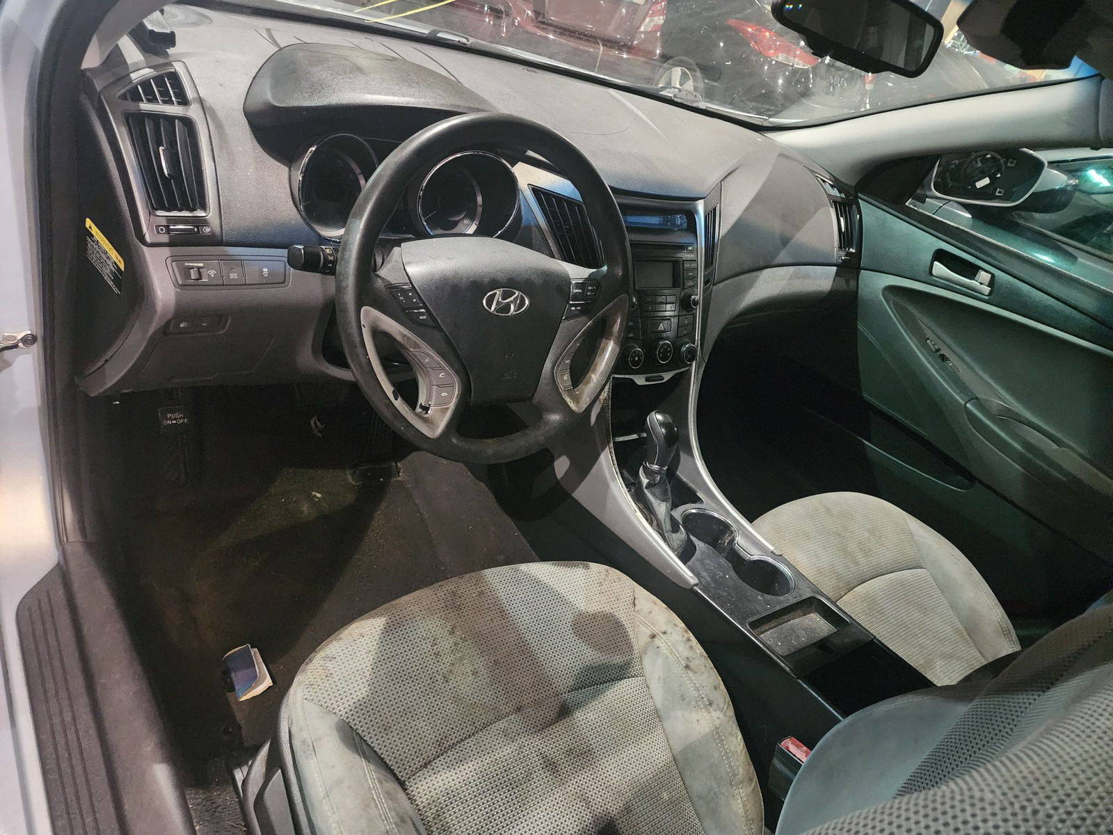 2014 HYUNDAI SONATA — 180740 Miles — Lot 37644700 - Marhaba Auctions Used Cars - Image 4