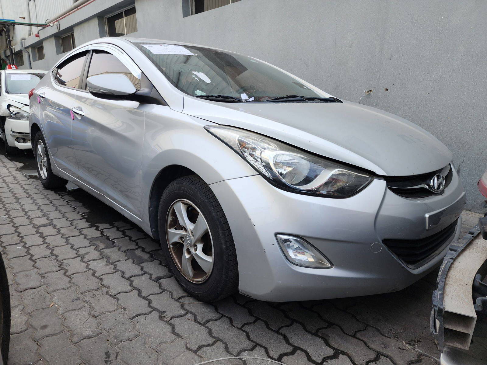 2011 HYUNDAI AVANTE — 186186 KM — Lot 029235 — Al Quoz - Marhaba Auctions Used Cars - Image 5