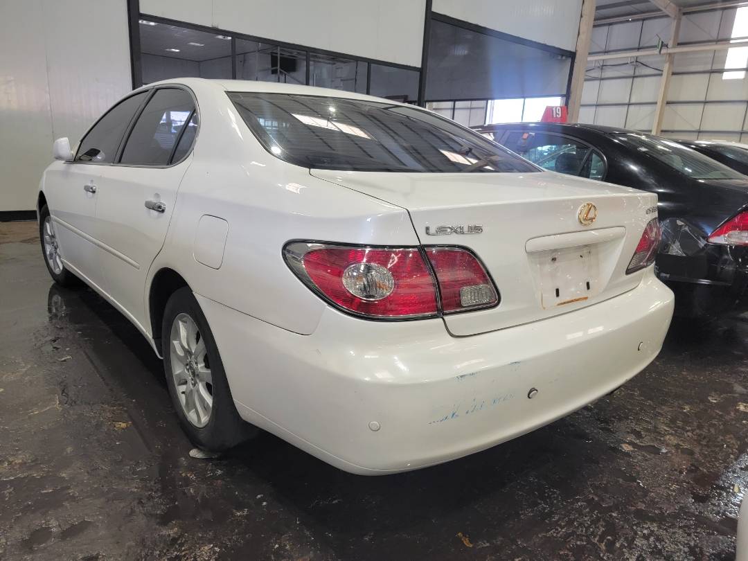 2004 LEXUS ES 330 — 94362 Miles — Lot 007238 — Main - Marhaba Auctions Used Cars - Image 5