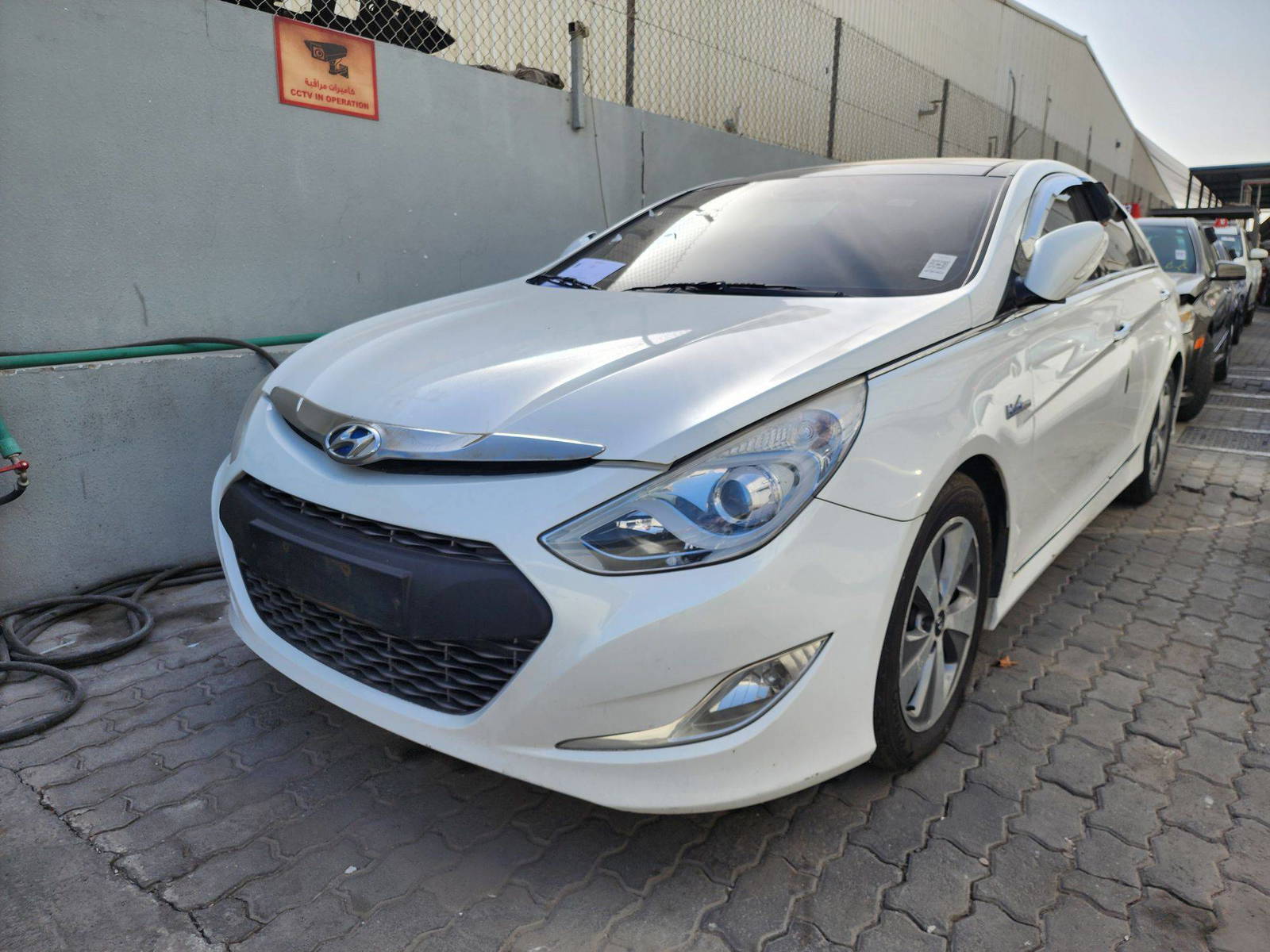 2012 HYUNDAI SONATA — 240543 KM — Lot 038510 — Souq - Marhaba Auctions Used Cars - Image 3