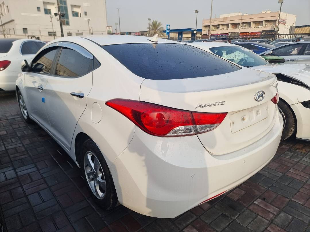 2012 HYUNDAI AVANTE — 172581 KM — Lot 215487 — Ind. 12 - Marhaba Auctions Used Cars - Image 5