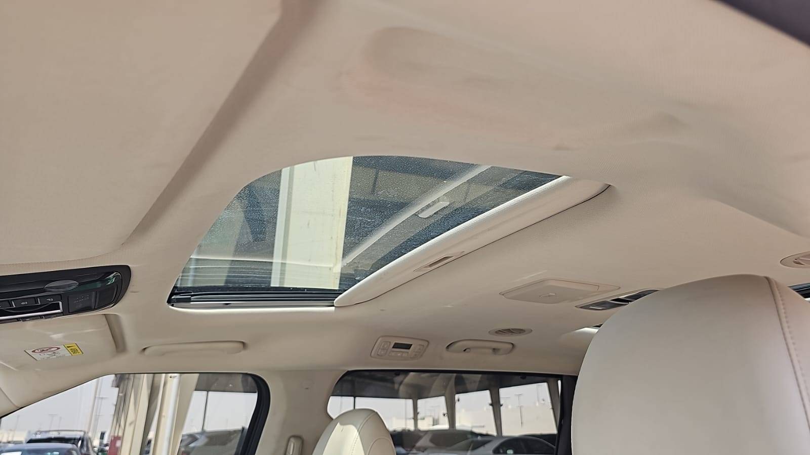 KIA CARNIVAL LX 2021 - Marhaba Auction Used Cars - Image 10