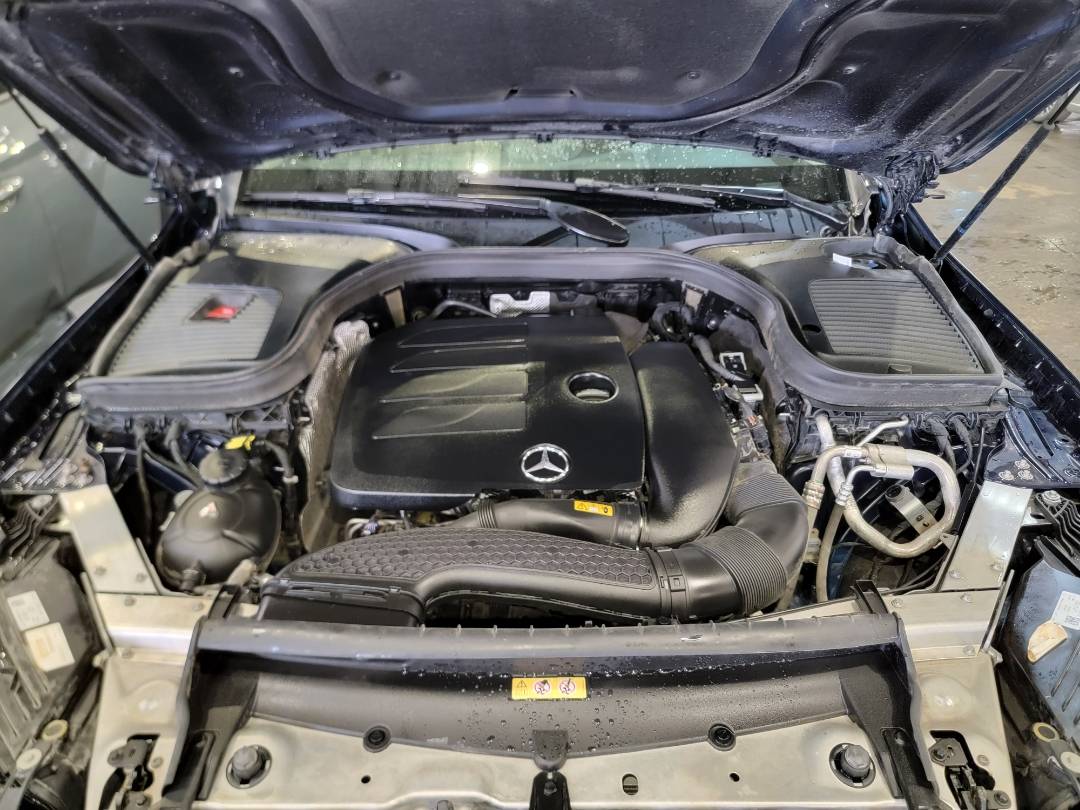 2021 MERCEDES BENZ GLC-300 — 62556 Miles — Lot 7MF973040 — Main - Marhaba Auctions Used Cars - Image 11