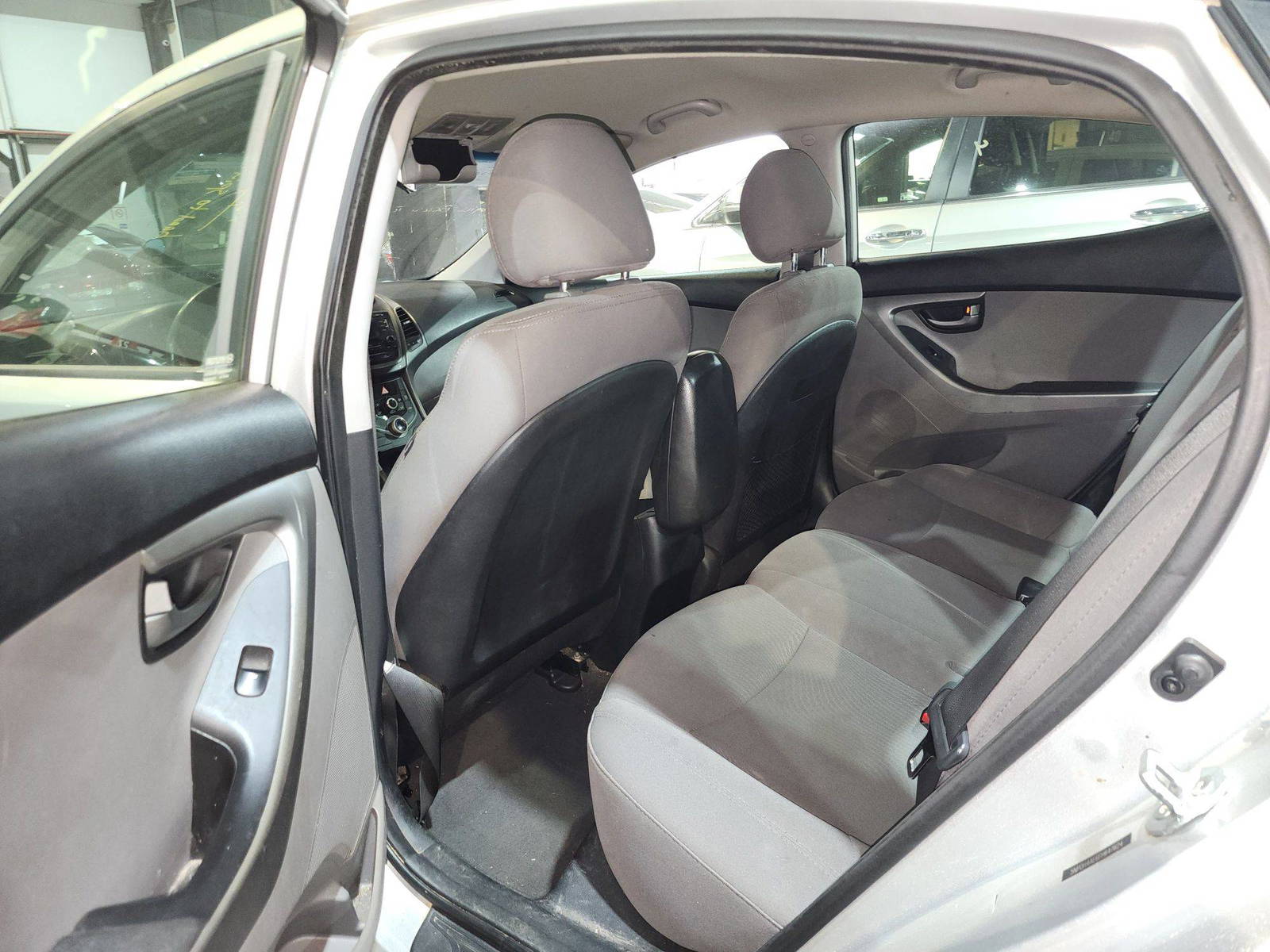 2015 HYUNDAI ELANTRA — 175931 Miles — Lot 348064 — Al Quoz - Marhaba Auctions Used Cars - Image 7