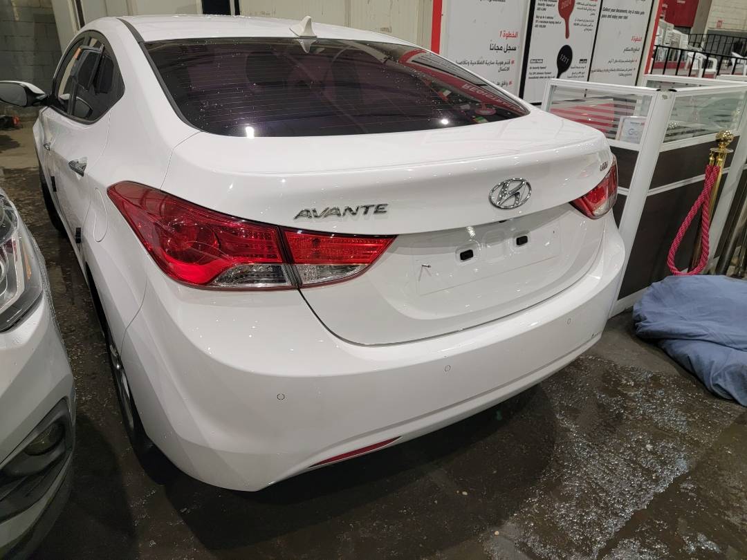 2014 HYUNDAI AVANTE — 131875 KM — Lot 930090 — Main - Marhaba Auctions Used Cars - Image 4