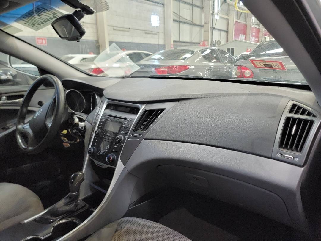 2013 HYUNDAI SONATA — 117800 Miles — Lot 42252004 - Marhaba Auctions Used Cars - Image 4