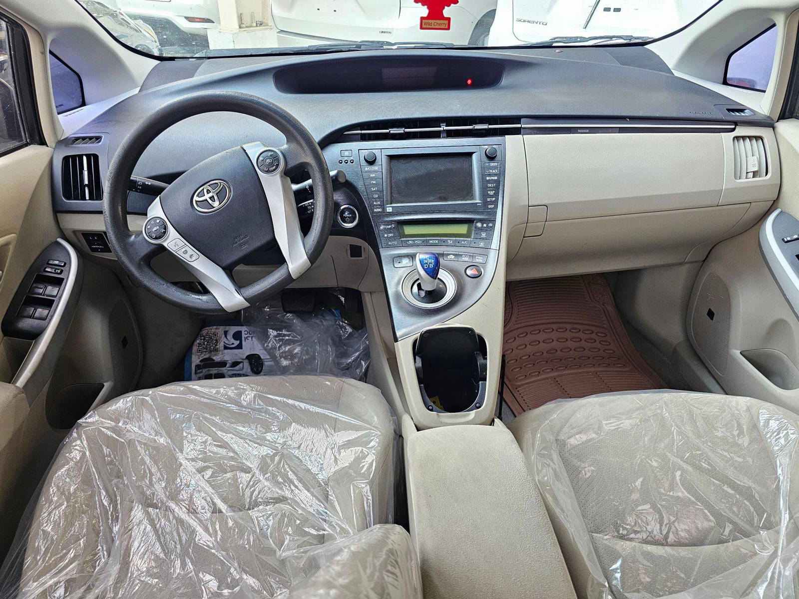 2011 TOYOTA PRIUS — 233987 Miles — Lot 2B0290382 — Souq - Marhaba Auctions Used Cars - Image 7