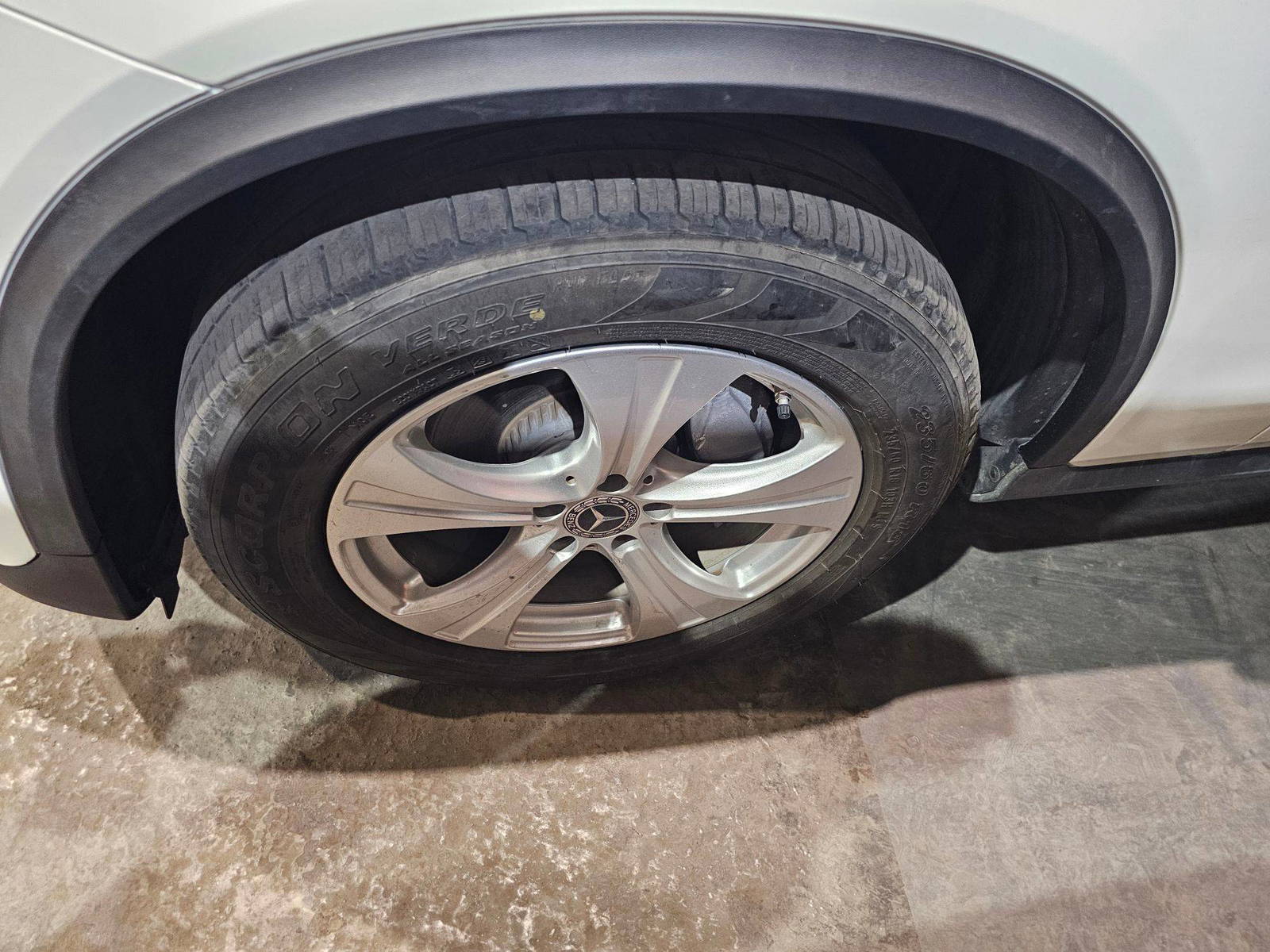 2017 MERCEDES BENZ GLC-300 — 126972 Miles — Lot F258242 — Main - Marhaba Auctions Used Cars - Image 6