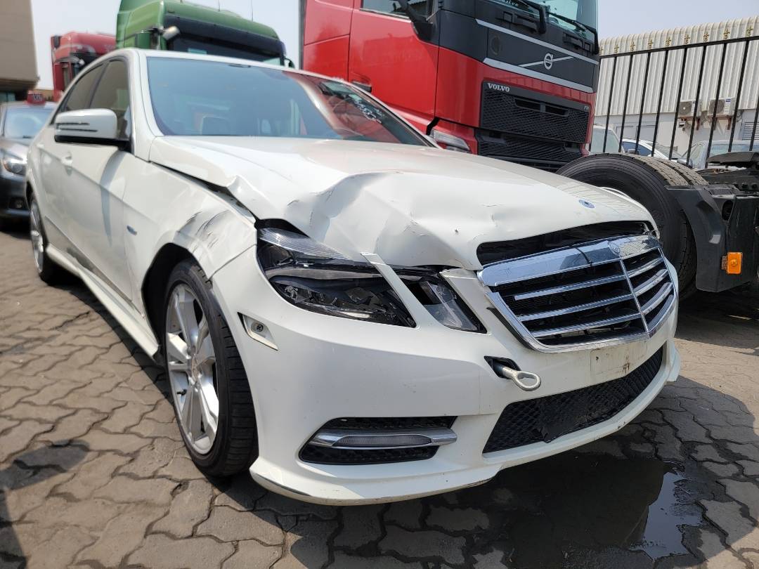 2012 MERCEDES BENZ E 350 — 219536 Miles — Lot CA535440 — Main - Marhaba Auctions Used Cars - Image 4