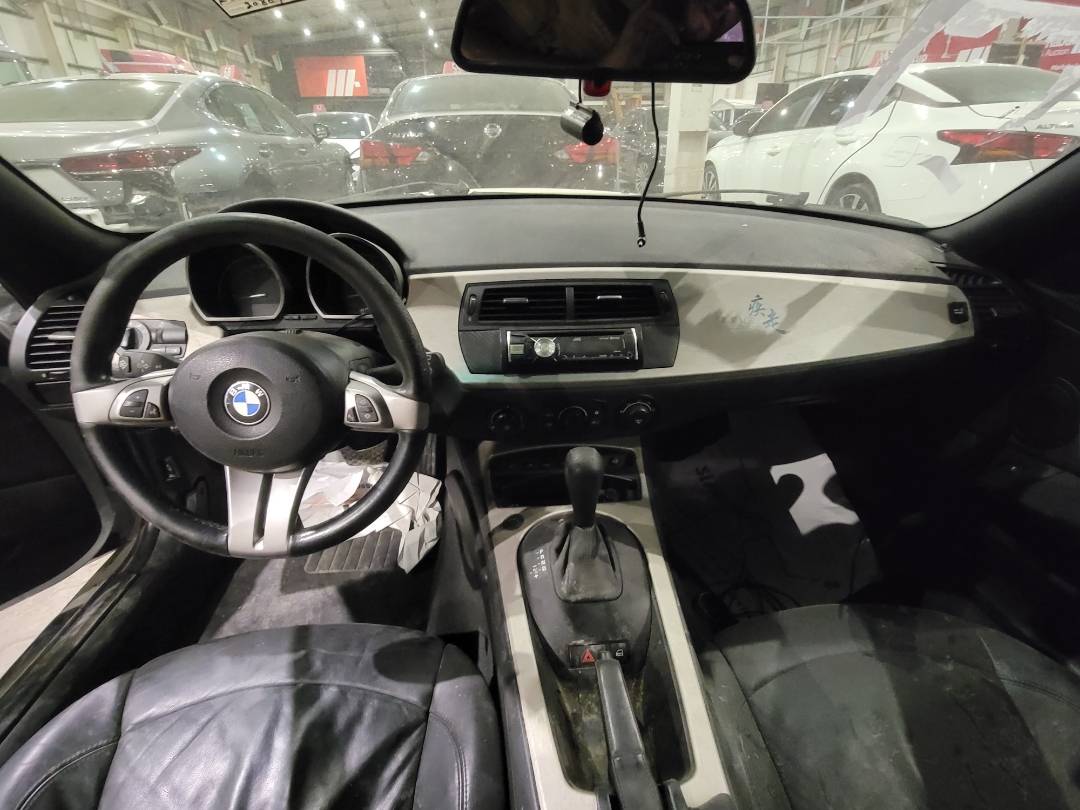 2005 BMW Z4 — 208640 KM — Lot S02663 — Main - Marhaba Auctions Used Cars - Image 6