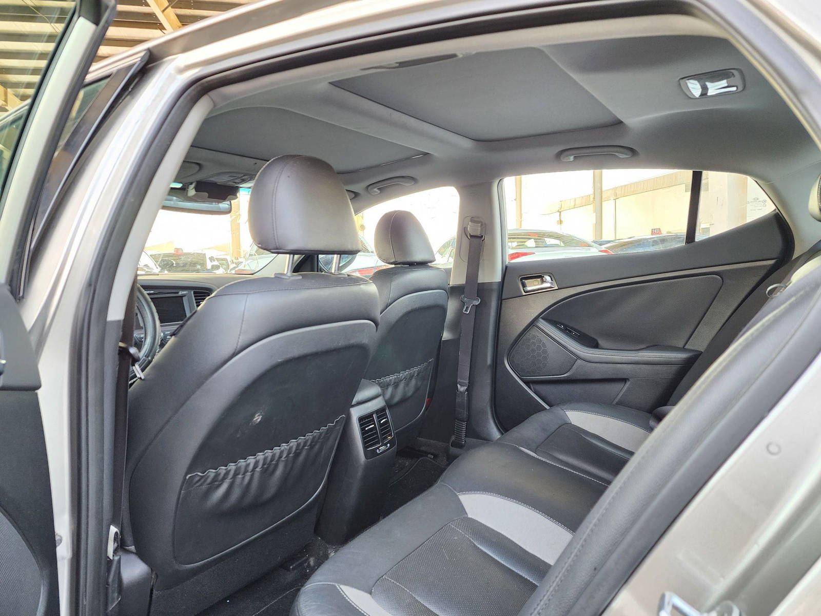 2012 KIA OPTIMA — 140754 Miles — Lot 38777419 — Souq - Marhaba Auctions Used Cars - Image 6