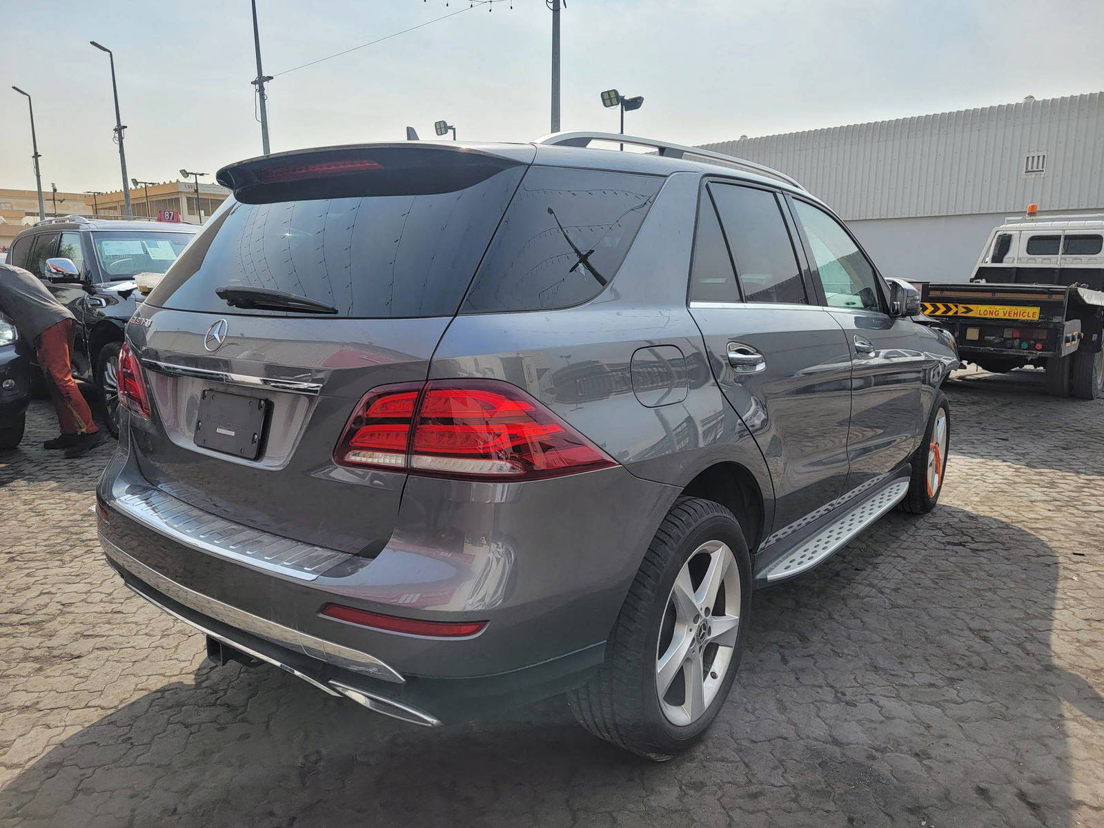 2018 MERCEDES BENZ GLE 350 — 112127 Miles — Lot B7JB096383 — Main - Marhaba Auctions Used Cars - Image 3