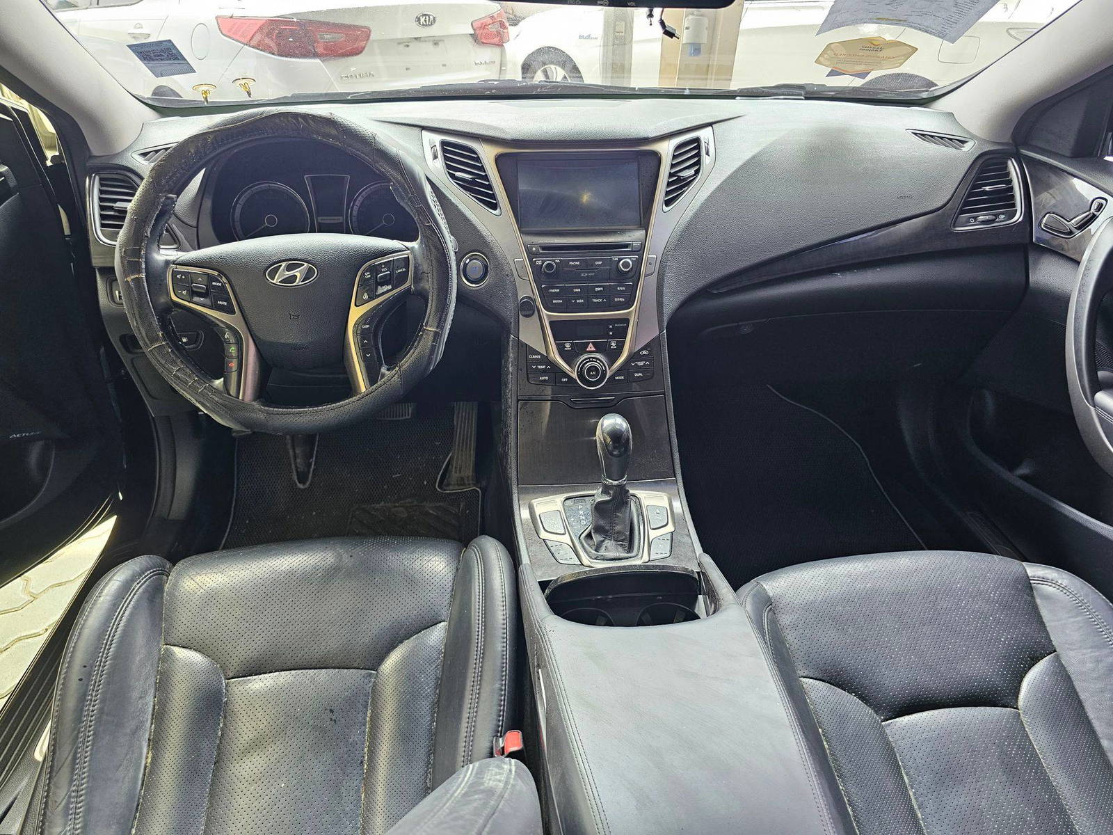 2014 HYUNDAI GRANDEUR — 135934 KM — Lot 371818 — Souq - Marhaba Auctions Used Cars - Image 7