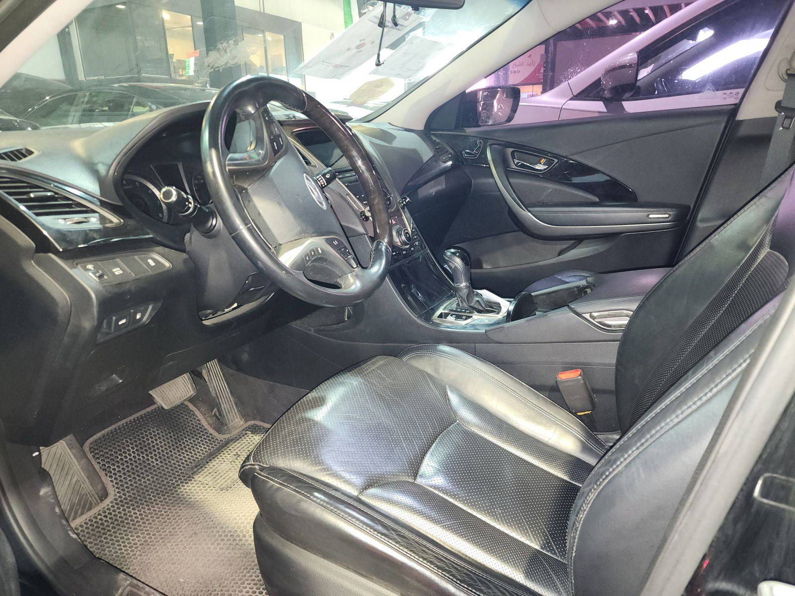 HYUNDAI GRANDEUR 2011 - Marhaba Auction Used Cars - Image 9