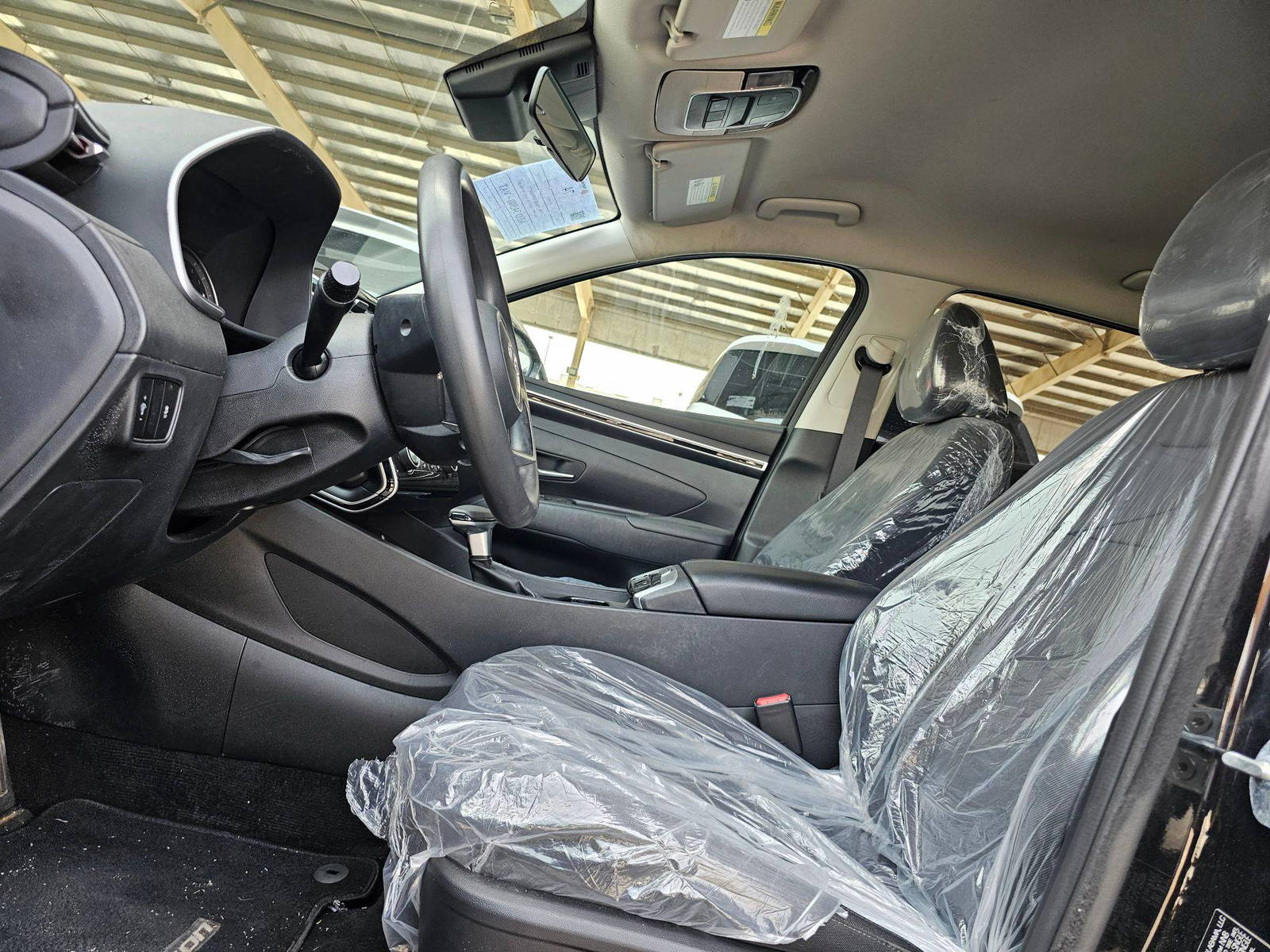 2022 HYUNDAI TUCSON — 46697 KM — Lot H047733 — Souq - Marhaba Auctions Used Cars - Image 8