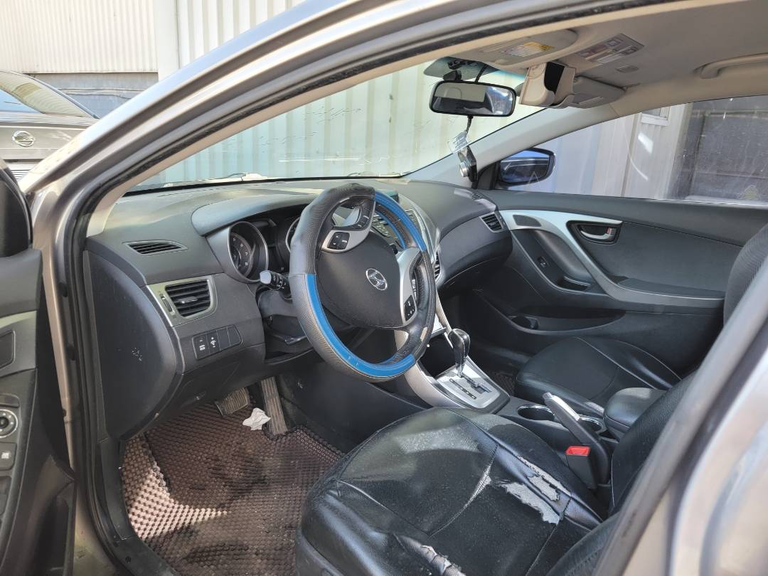 2011 HYUNDAI AVANTE — 181133 KM — Lot 072433 — Souq - Marhaba Auctions Used Cars - Image 6