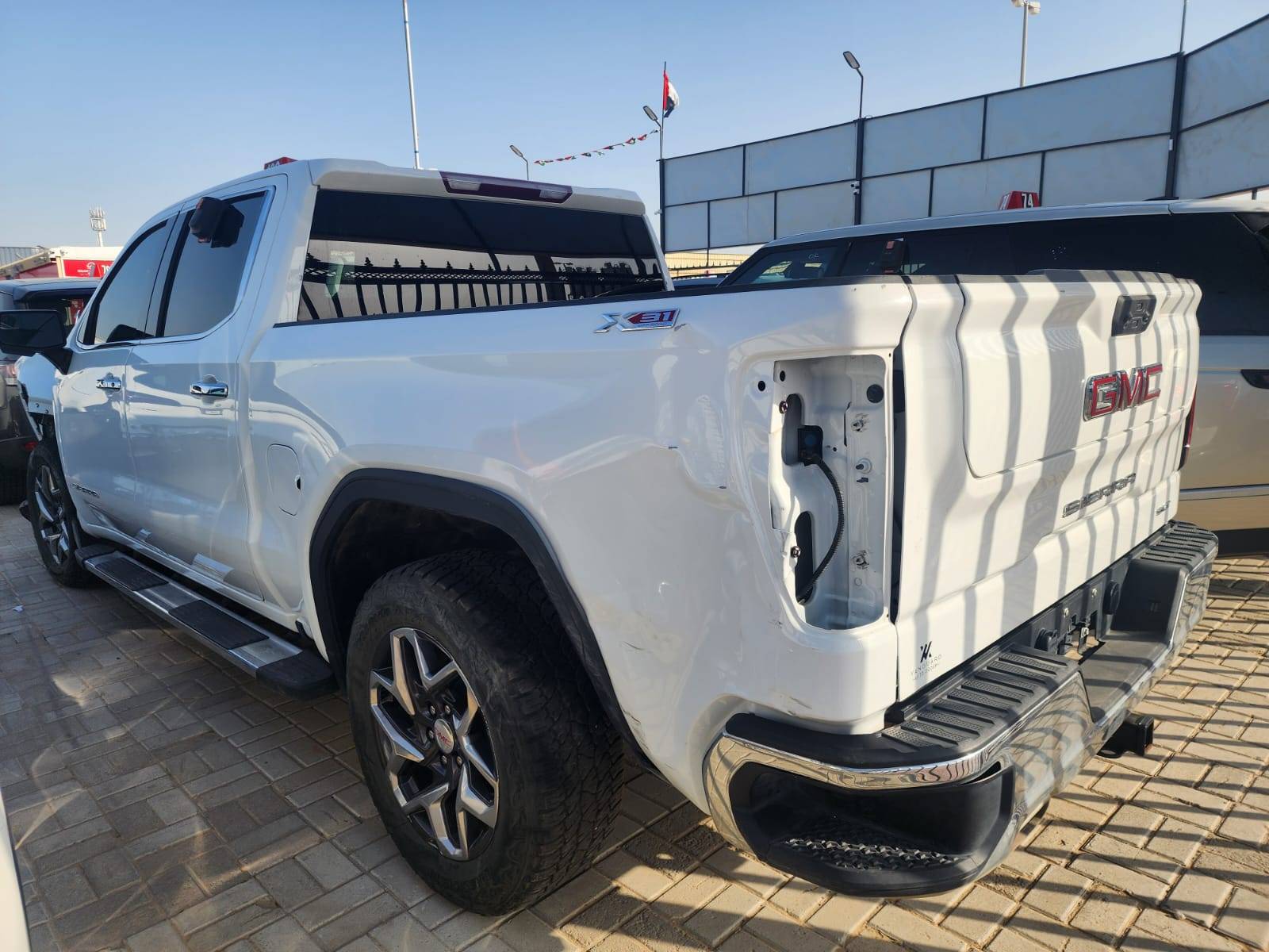 GMC SIERRA 2023 - Marhaba Auction Used Cars - Image 6