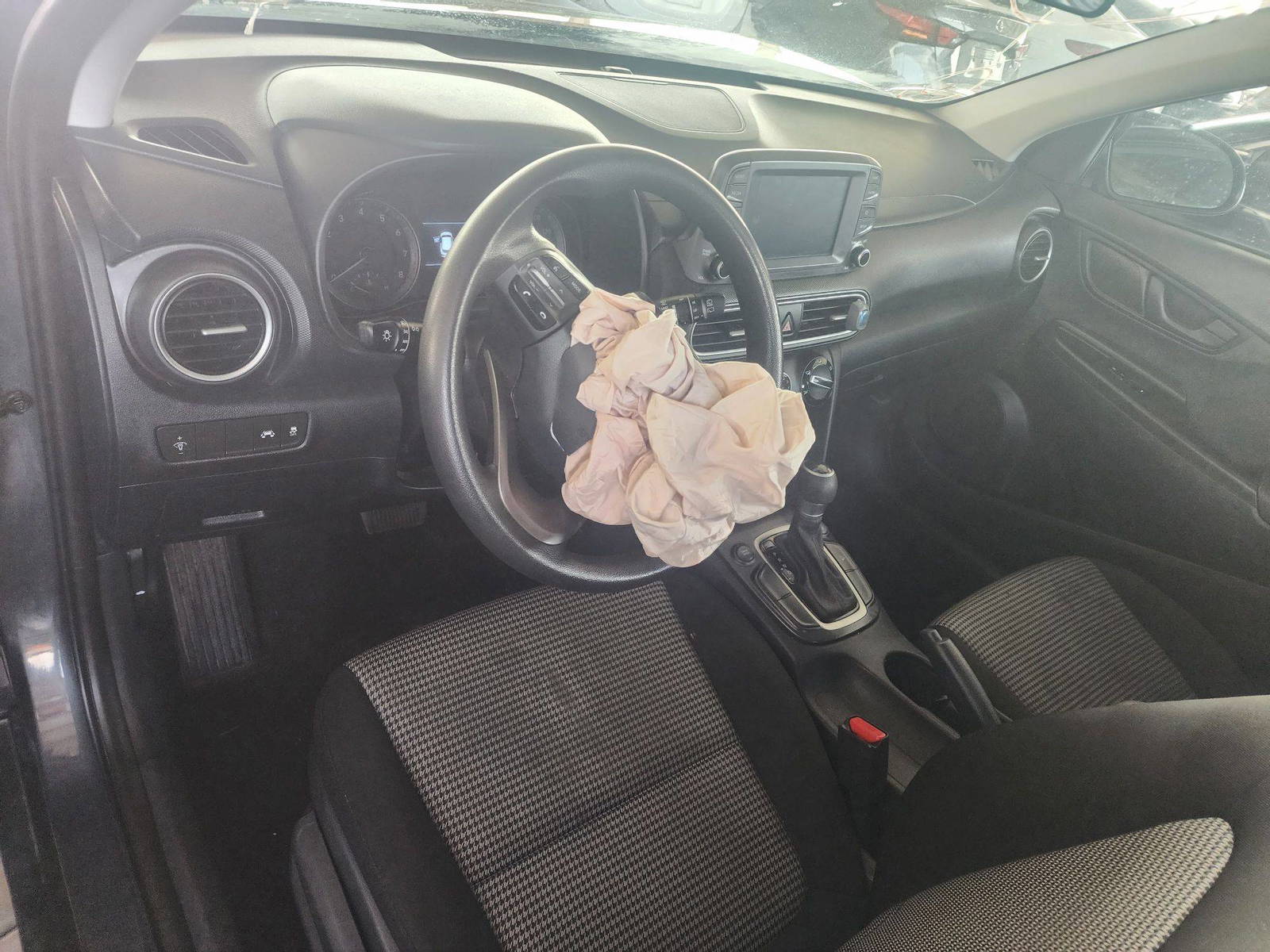 2019 HYUNDAI KONA — 108642 Miles — Lot KU279410 - Marhaba Auctions Used Cars - Image 4