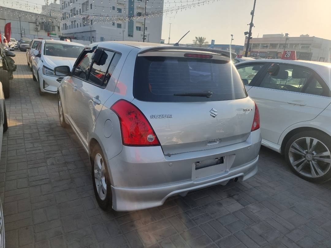 2006 SUZUKI SWIFT — 206015 KM — Lot 006901 — Ind. 12 - Marhaba Auctions Used Cars - Image 4