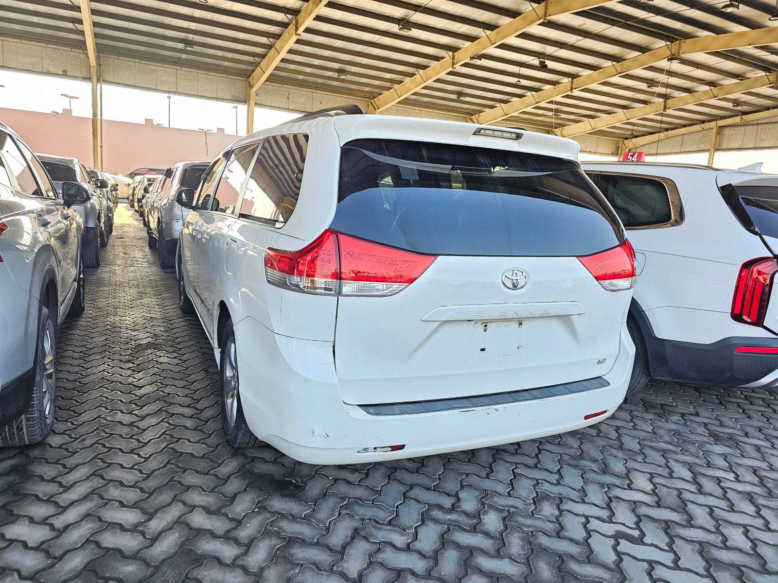 2014 TOYOTA SIENNA — 208924 Miles — Lot 80550295 — Souq - Marhaba Auctions Used Cars - Image 3