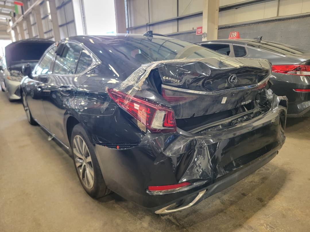 2019 LEXUS ES 350 — 76435 Miles — Lot 039904 — Main - Marhaba Auctions Used Cars - Image 4