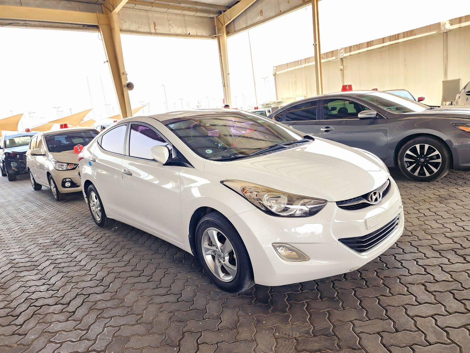 2012 HYUNDAI AVANTE — 211344 KM — Lot 195604 — Souq - Marhaba Auctions Used Cars - Image 4
