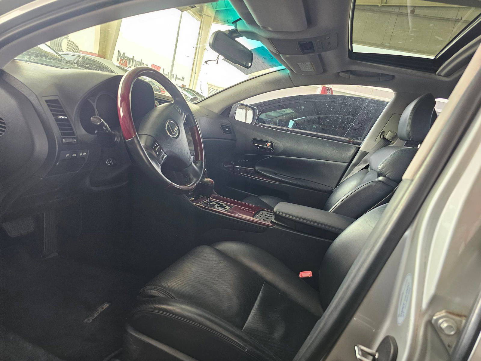 2006 LEXUS GS 300 — 295624 KM — Lot S365018419 — Souq - Marhaba Auctions Used Cars - Image 9