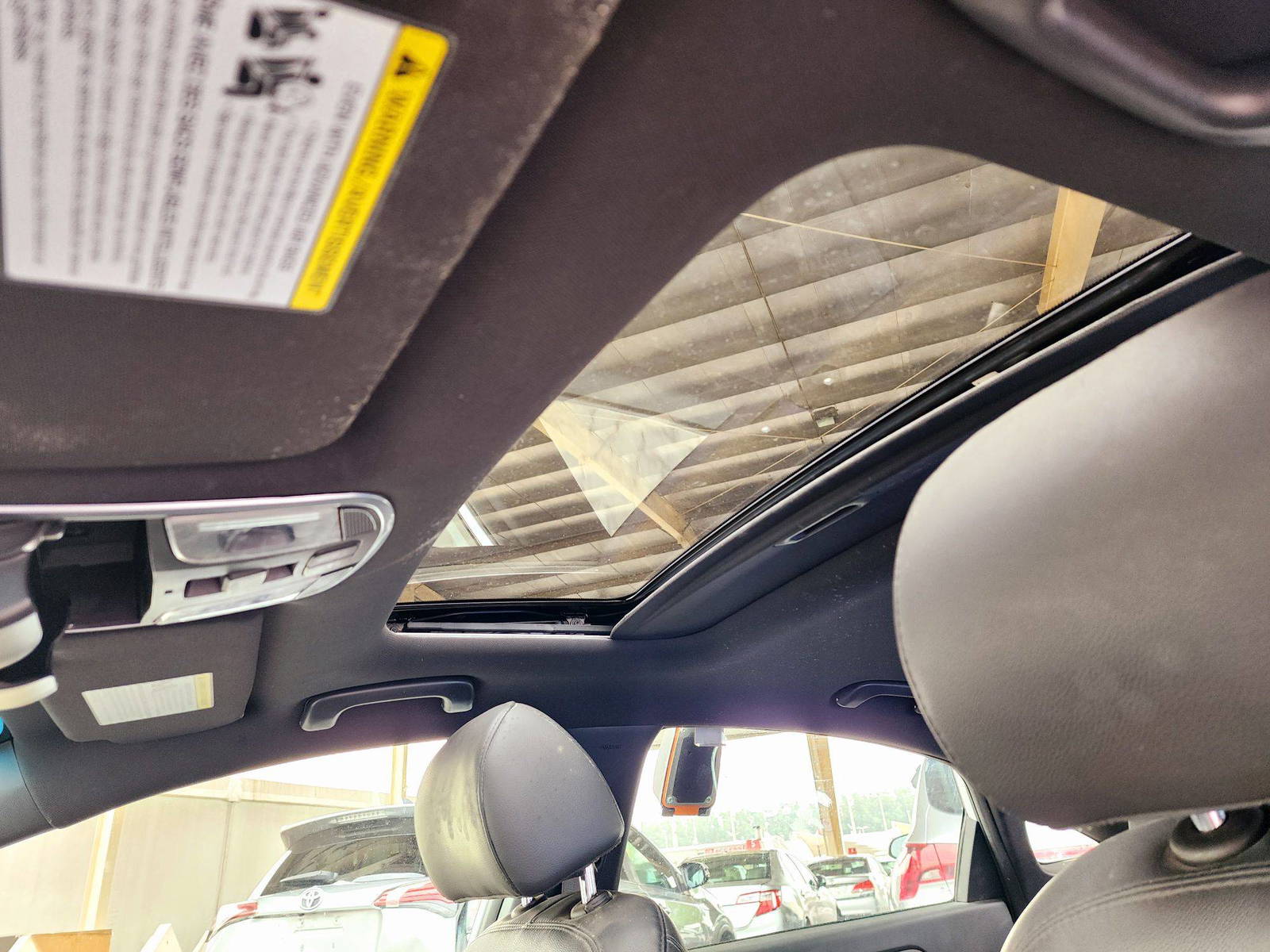 2019 HYUNDAI SONATA — 98863 KM — Lot 81692044 — Souq - Marhaba Auctions Used Cars - Image 8