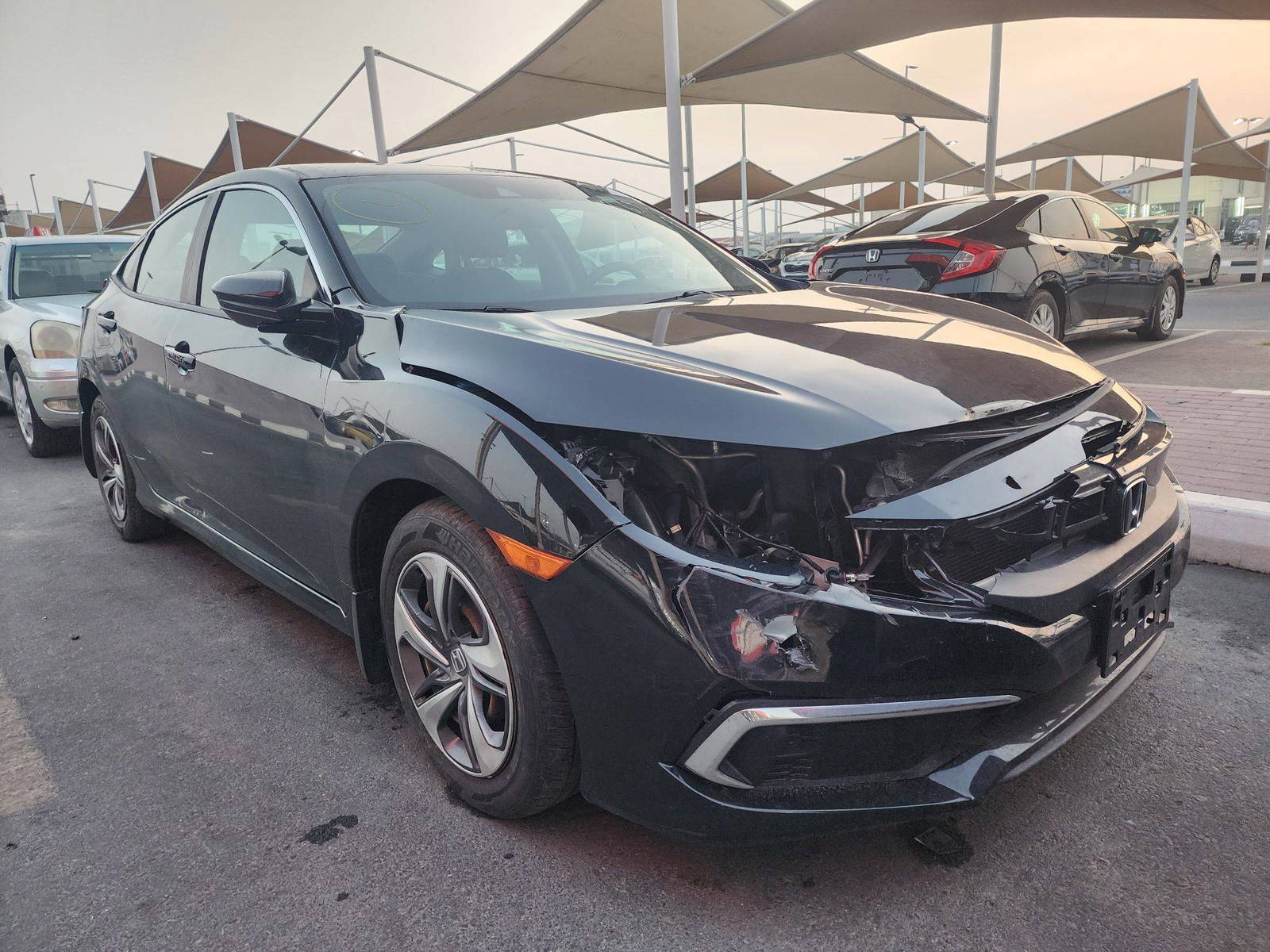 2019 HONDA CIVIC — 39555 Miles — Lot 38054114 — Souq - Marhaba Auctions Used Cars - Image 4
