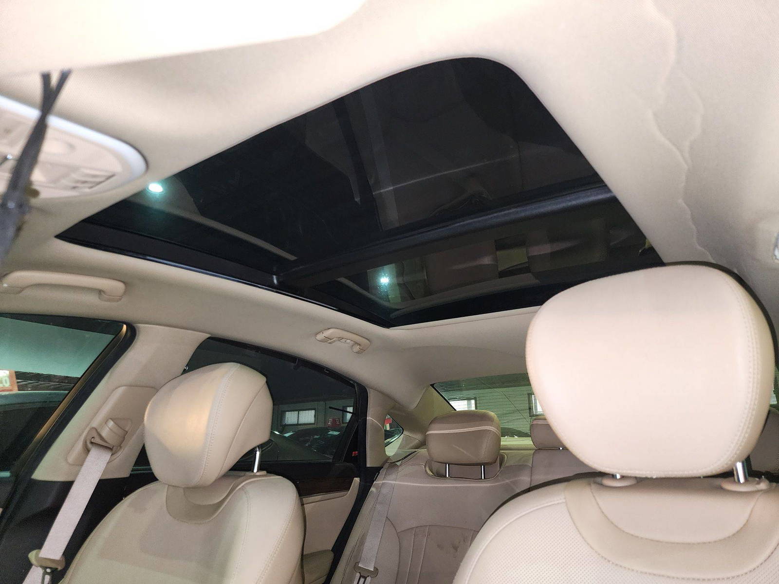 2018 GENESIS G80 — 133622 KM — Lot 241578 — Main - Marhaba Auctions Used Cars - Image 11
