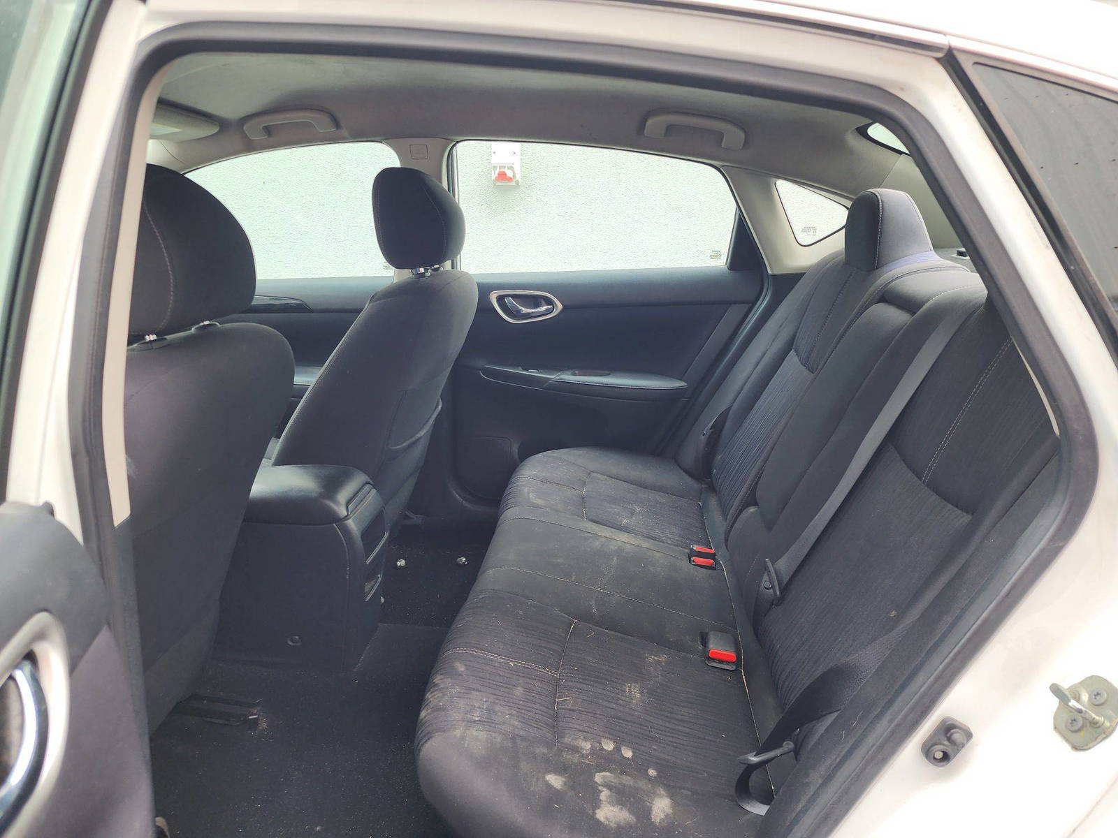 2017 NISSAN SENTRA — 136263 Miles — Lot 52005 — Al Quoz - Marhaba Auctions Used Cars - Image 7