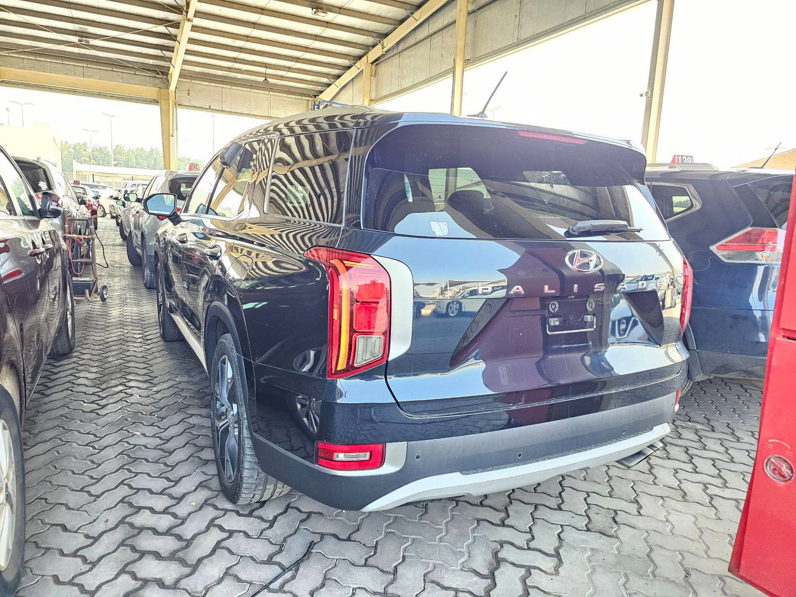 2020 HYUNDAI PALISADE — 84023 Miles — Lot LU088746 — Souq - Marhaba Auctions Used Cars - Image 3