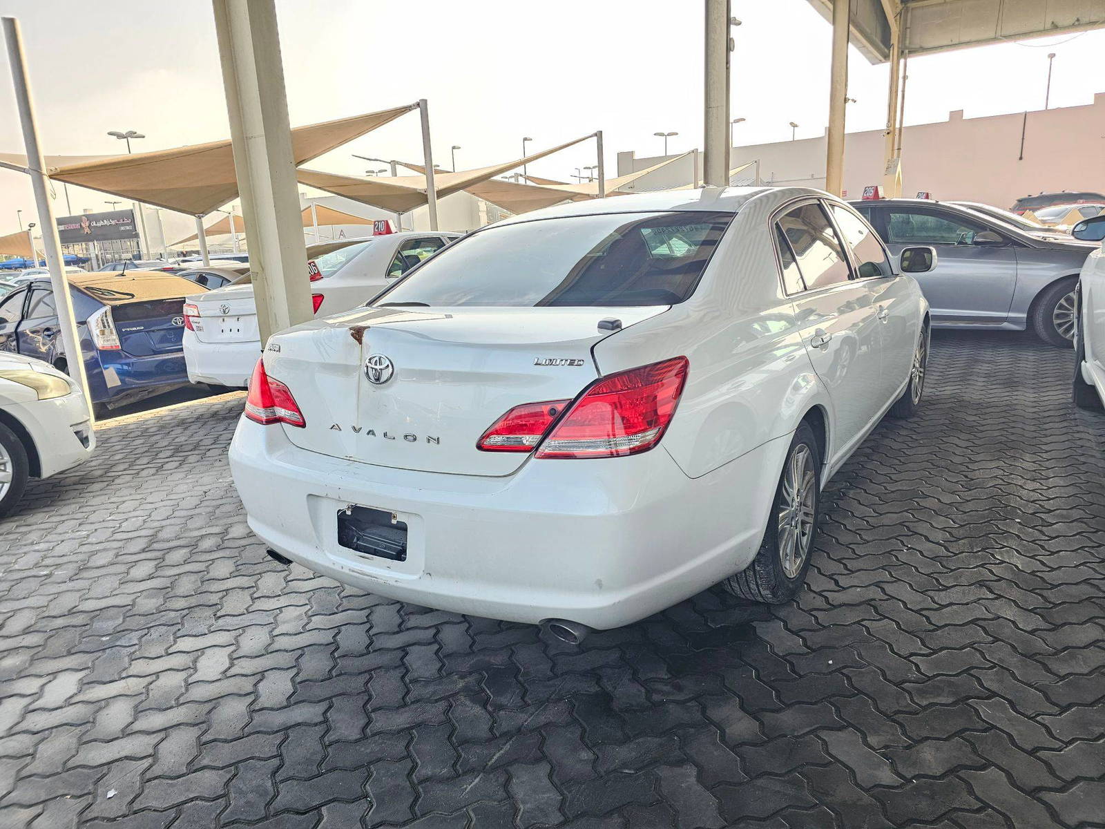 TOYOTA AVALON 2005 - Marhaba Auction Used Cars - Image 4