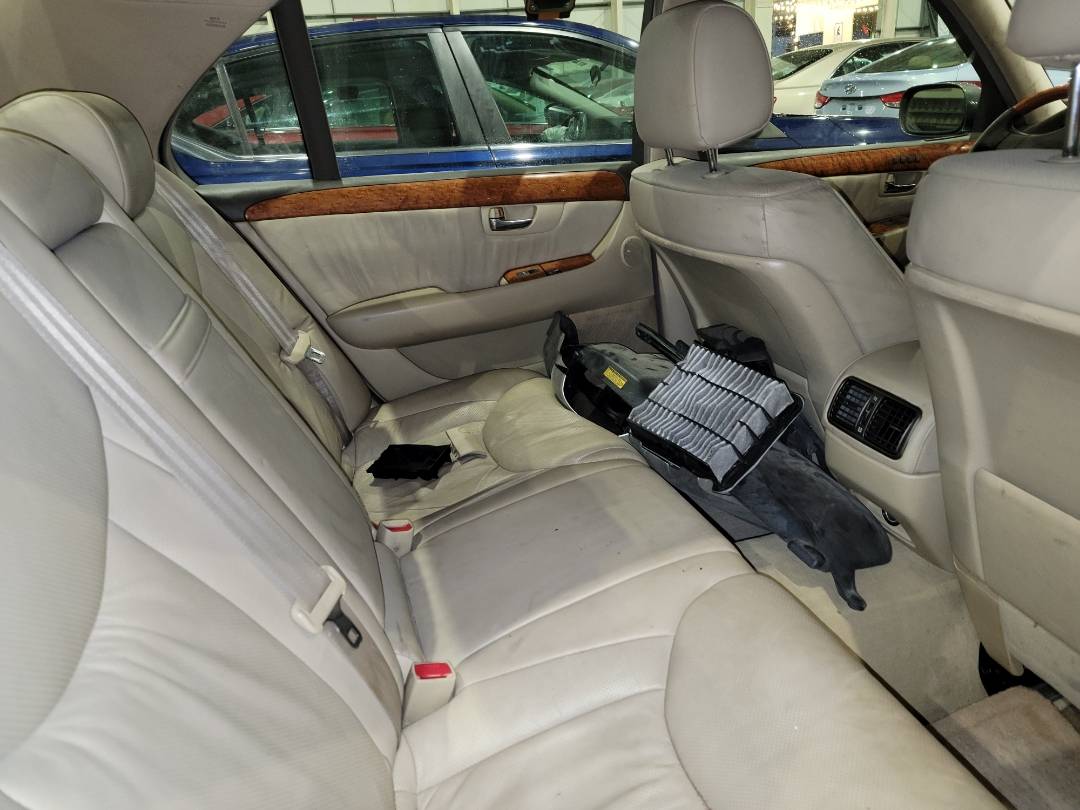 2004 LEXUS LS 430 — 235454 Miles — Lot 159520 - Marhaba Auctions Used Cars - Image 5