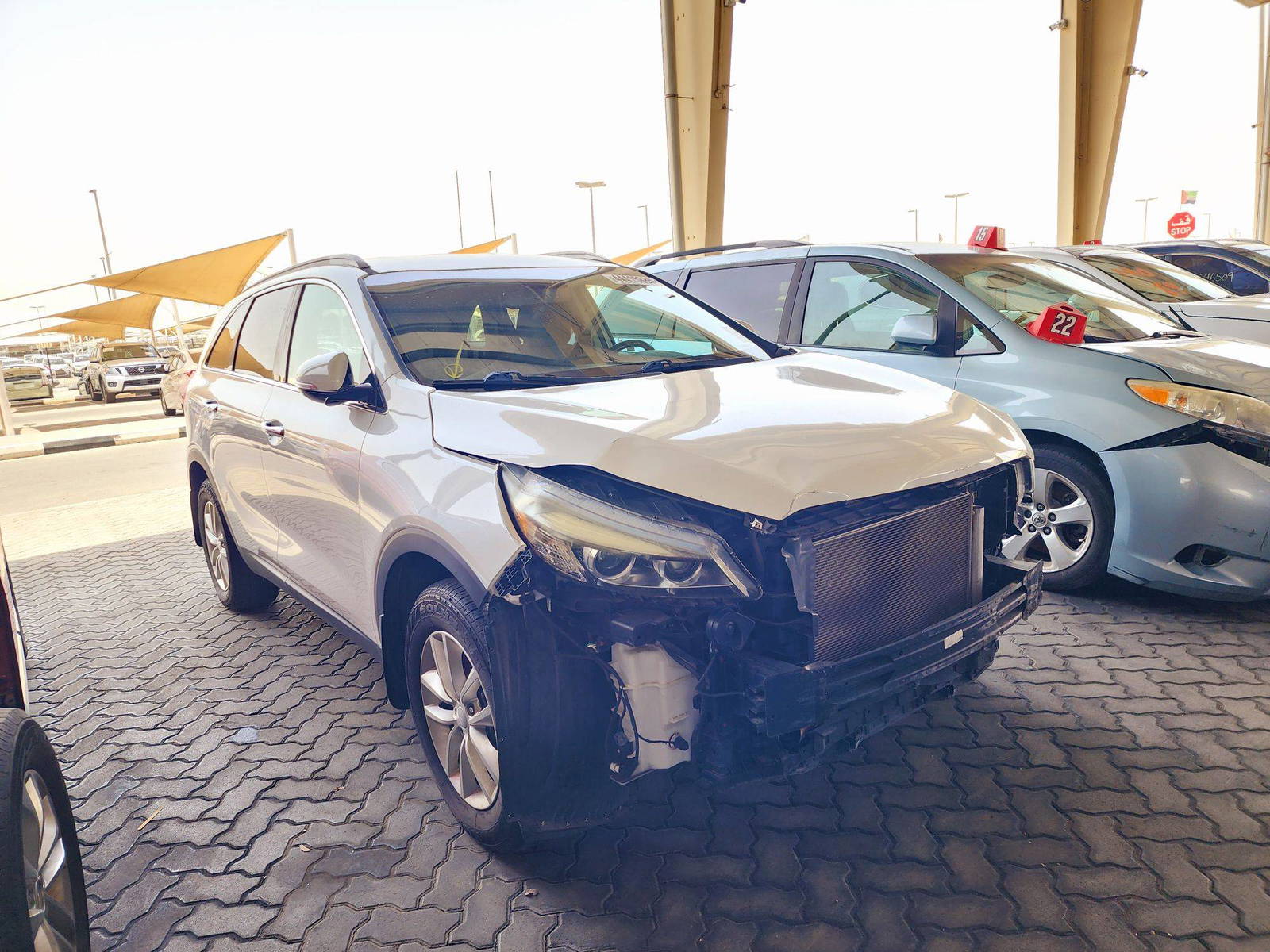 2017 KIA SORENTO — 91692 Miles — Lot HG258581 — Souq - Marhaba Auctions Used Cars - Image 4