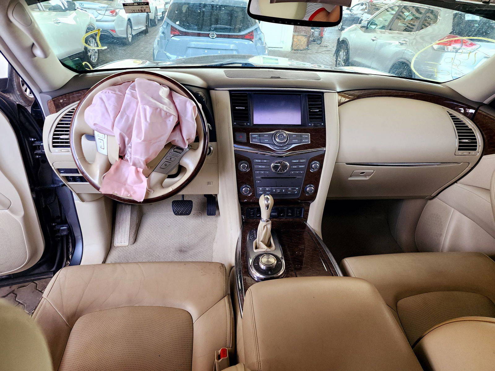 2016 INFINITI QX80 — 101585 Miles — Lot 76939584 — Souq - Marhaba Auctions Used Cars - Image 7