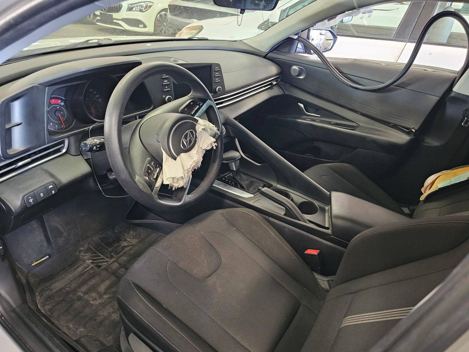 2022 HYUNDAI ELANTRA — 72450 KM — Lot 4NU298522 — Main - Marhaba Auctions Used Cars - Image 8