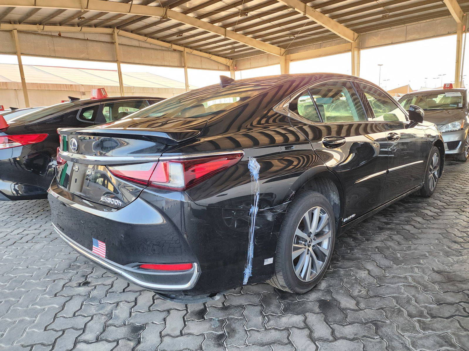 2021 LEXUS ES 300H — 63044 Miles — Lot 50554914 — Main - Marhaba Auctions Used Cars - Image 3