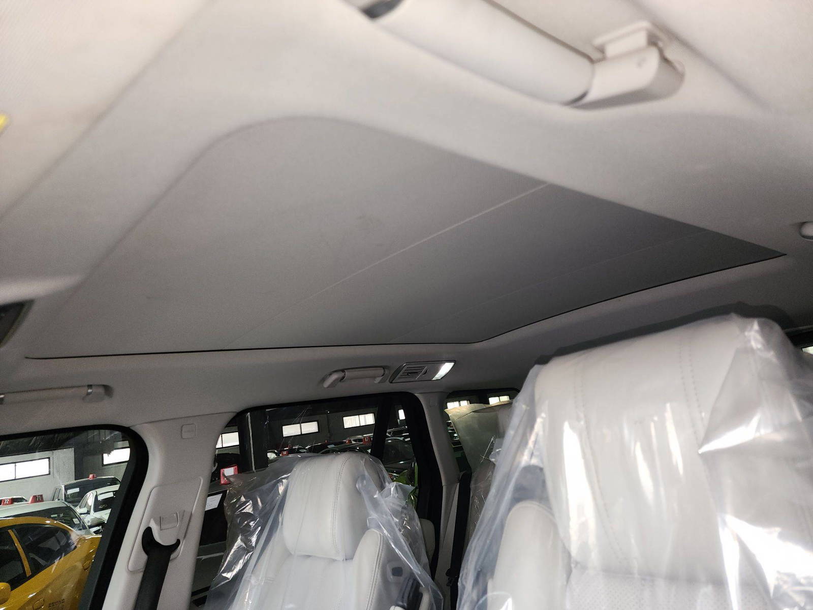 LAND ROVER RANGE ROVER 2017 - Marhaba Auction Used Cars - Image 10