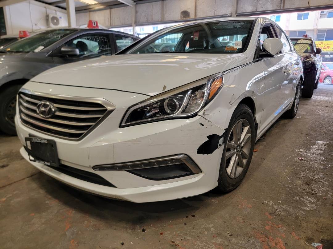 2015 HYUNDAI SONATA — 117702 Miles — Lot H205297 — Souq - Marhaba Auctions Used Cars - Image 4