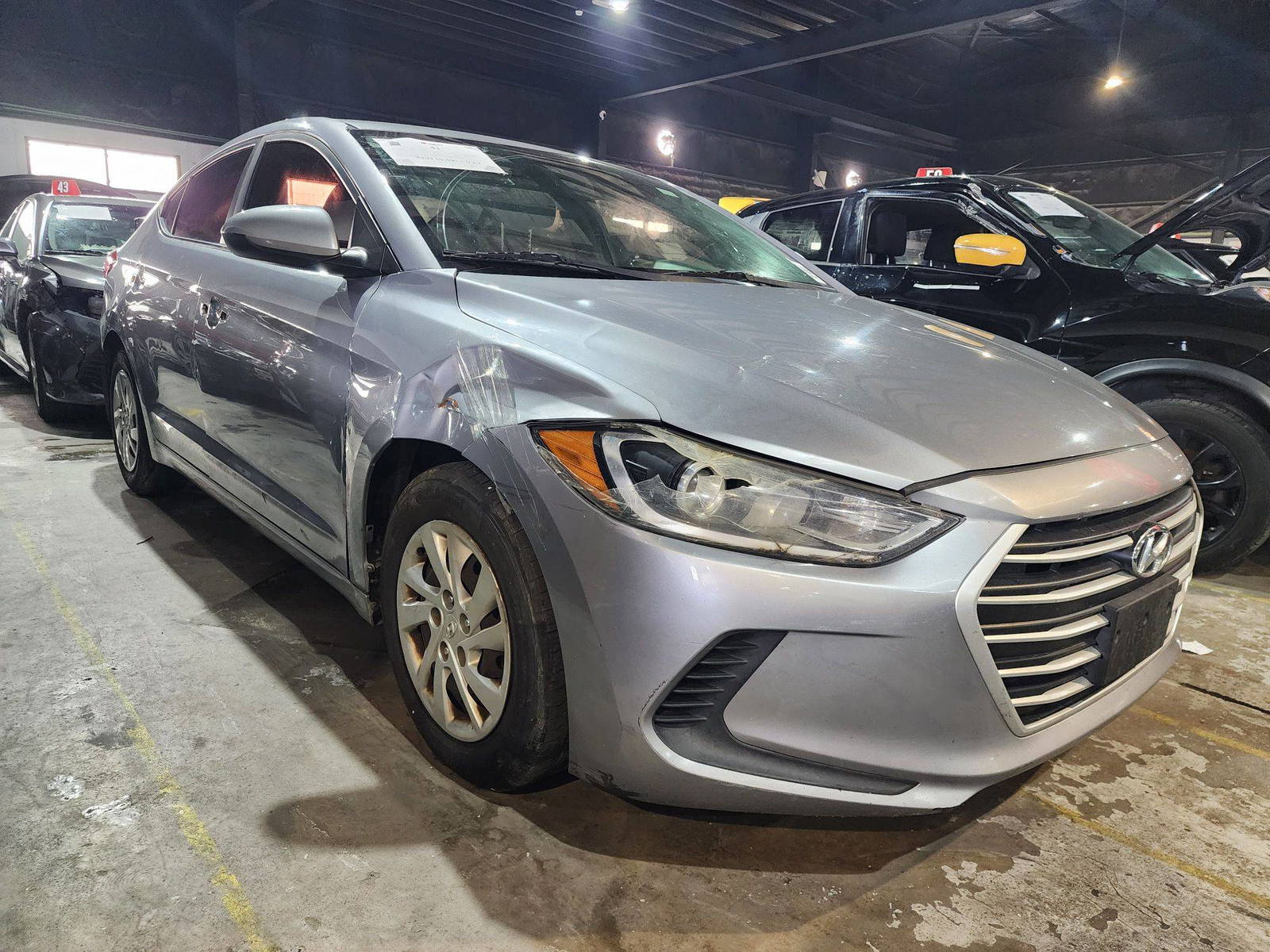 2017 HYUNDAI ELANTRA — 215476 Miles — Lot 214587 — Al Quoz - Marhaba Auctions Used Cars - Image 4