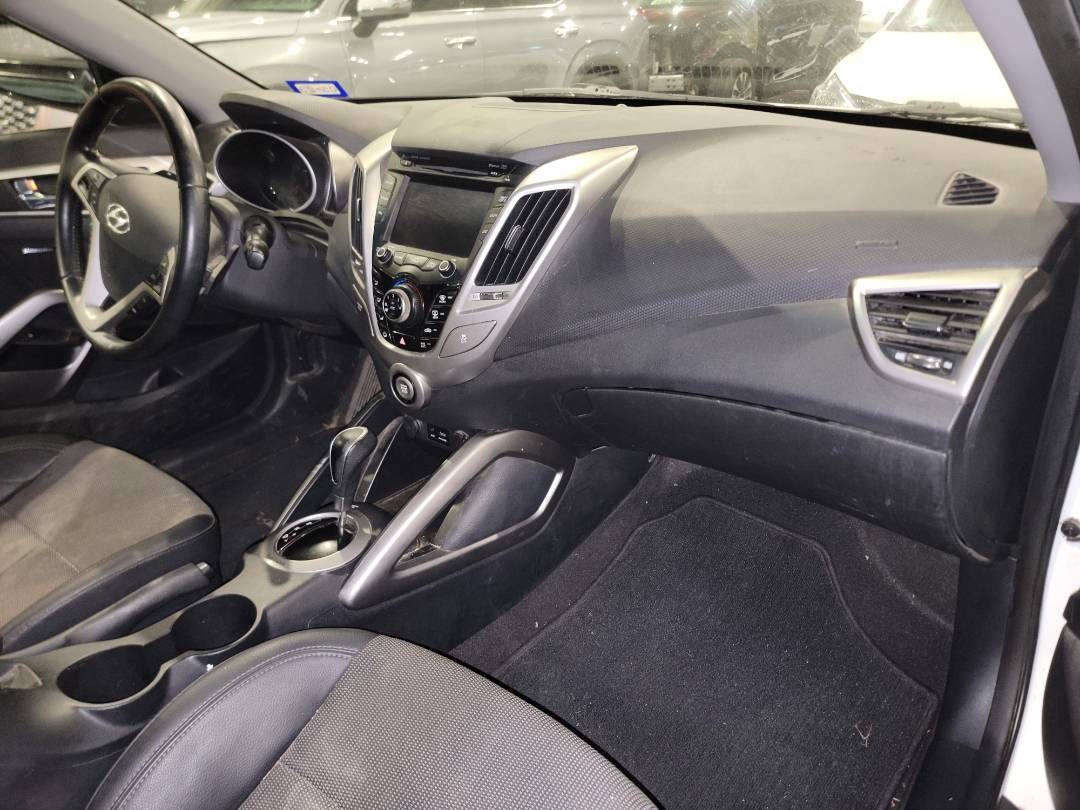 2013 HYUNDAI VELOSTER — 203026 Miles — Lot 71148133 - Marhaba Auctions Used Cars - Image 6