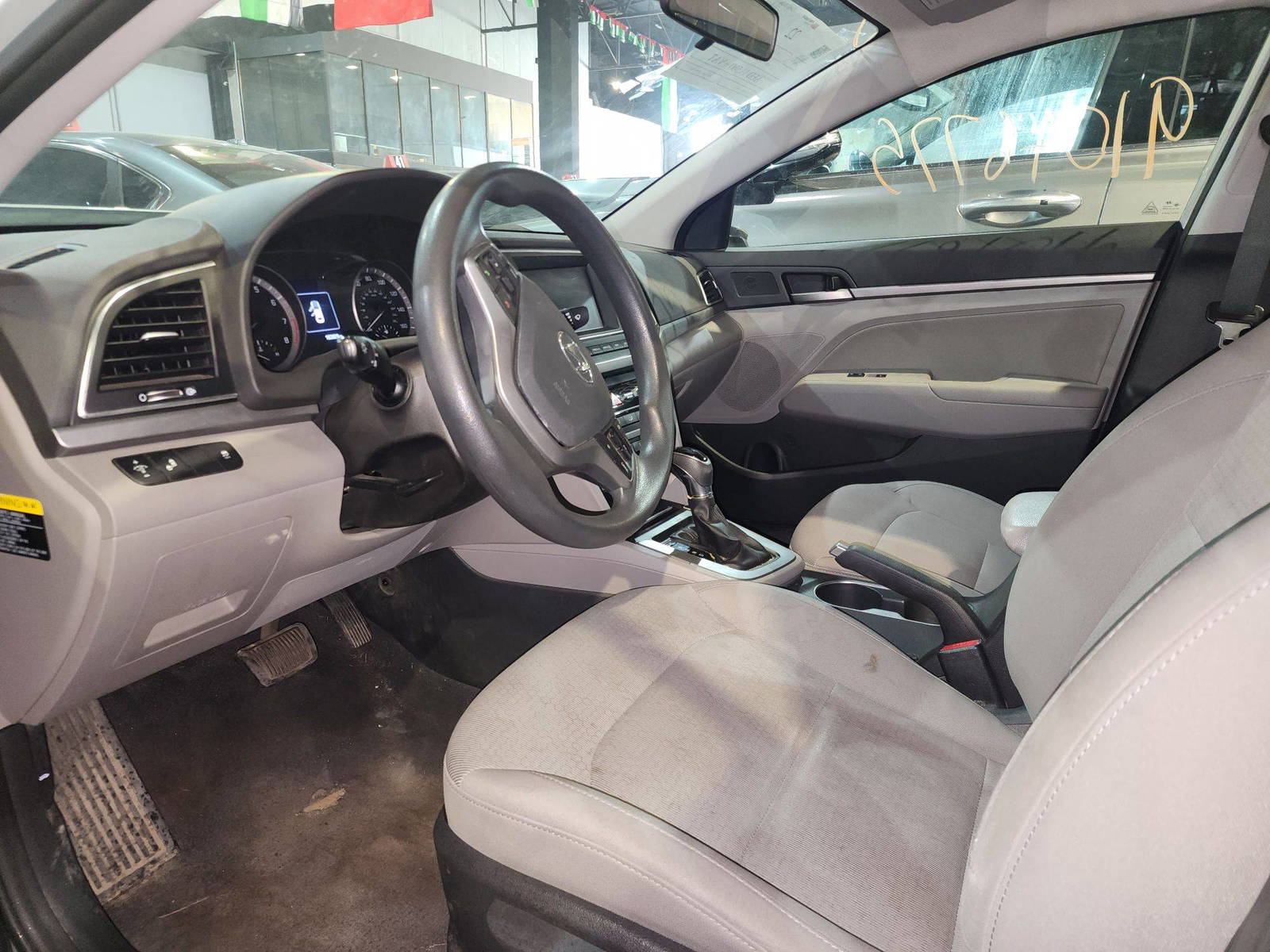 HYUNDAI ELANTRA 2018 - Marhaba Auction Used Cars - Image 9