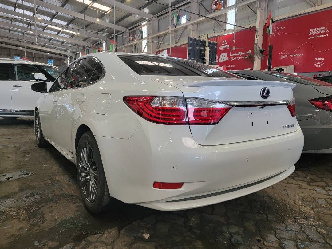 2014 LEXUS ES 300H — 114758 Miles — Lot 2045405 — Main - Marhaba Auctions Used Cars - Image 3