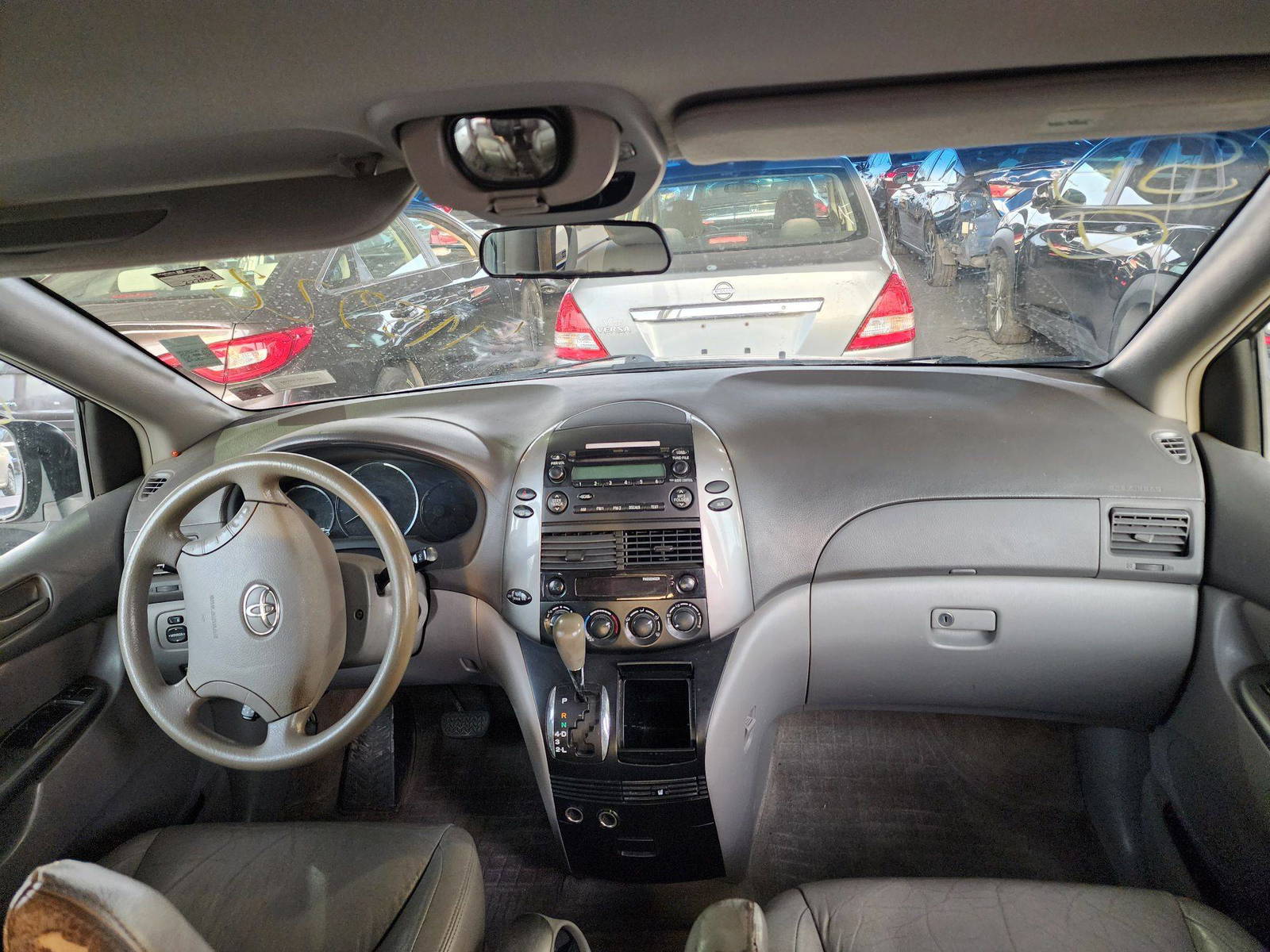 2006 TOYOTA SIENNA — 222909 Miles — Lot 43229564 — Souq - Marhaba Auctions Used Cars - Image 5